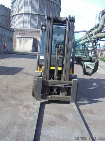 Diesel Forklift Yale GDP30VX