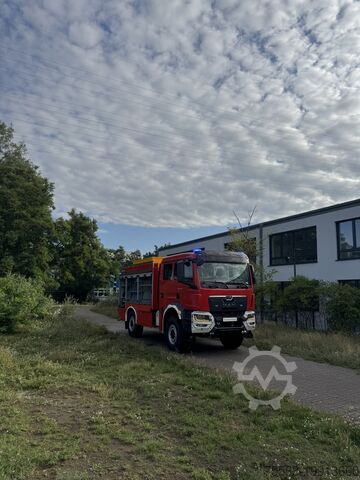 Feuerwehrfahrzeug MAN TLF 3000 Einzelbereifung