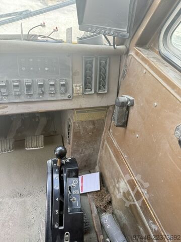  Caterpillar 775B