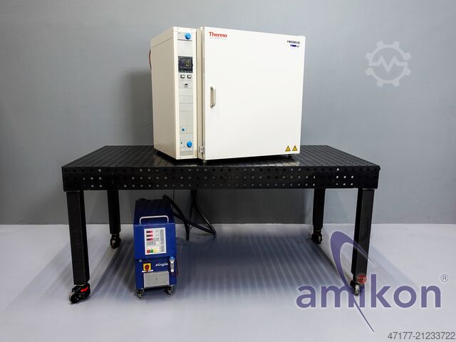 With external temperature control unit STW150 85°C Thermo Scientific UT 6200 F Umluft-Trockenschrank