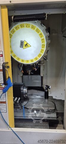 Pionowe centrum obróbcze Fanuc Robodrill D21MiA5