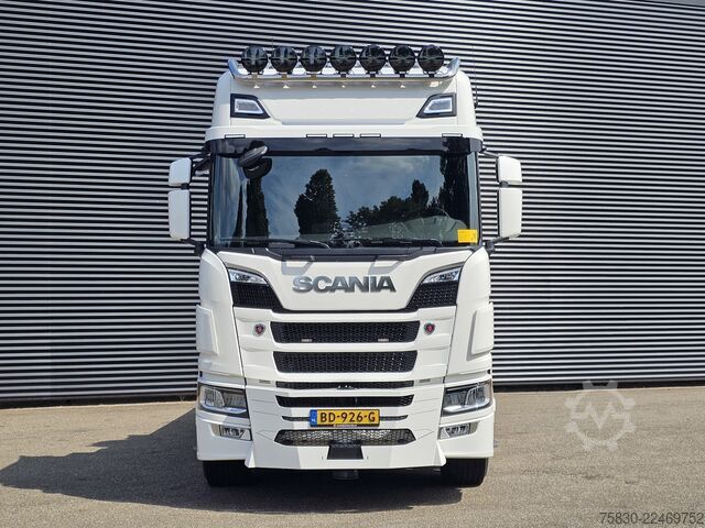 Φορτηγό γερανού Scania R590 V8 8x2 / HMF 9520 CRANE - JIB - WINCH / TR...