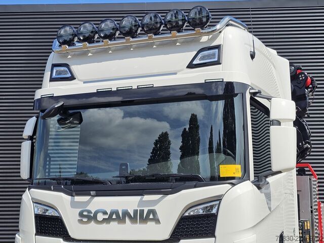 Vrachtwagen met kraan Scania R590 V8 8x2 / HMF 9520 CRANE - JIB - WINCH / TR...