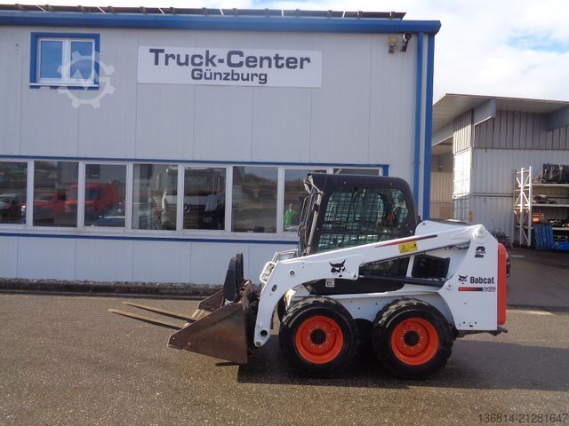 Kerekes rakodó BOBCAT S450 Schaufeln + Gabeln