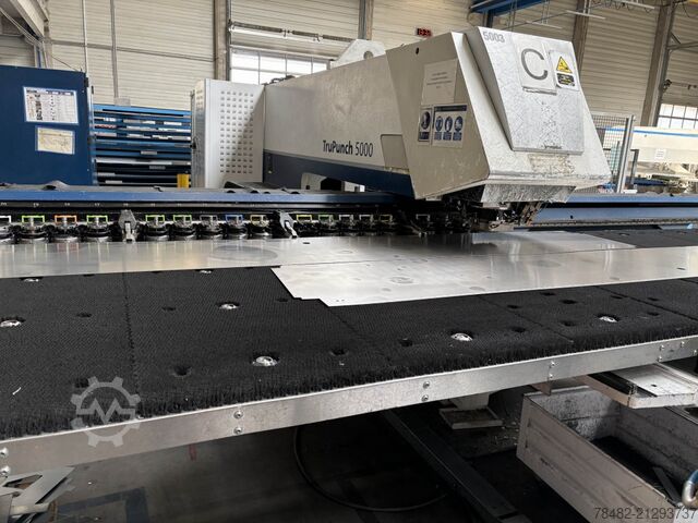 TRUMPF - TRUPUNCH 5000 S10 with ToolMaster - 2013 TRUMPF 