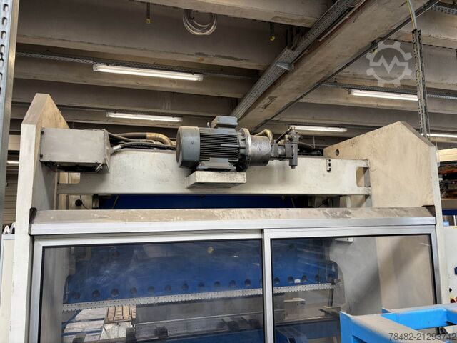 TRUMPF - TRUMABEND V130 - 2001 and 2003 TRUMPF 