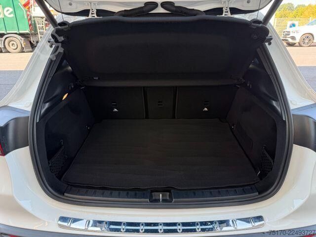 Piattaforma di carico Mercedes-Benz EQA 300 4M Progressive+Ambiente+RFK+19AMG+TotW