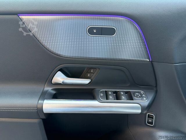 Piattaforma di carico Mercedes-Benz EQA 300 4M Progressive+Ambiente+RFK+19AMG+TotW