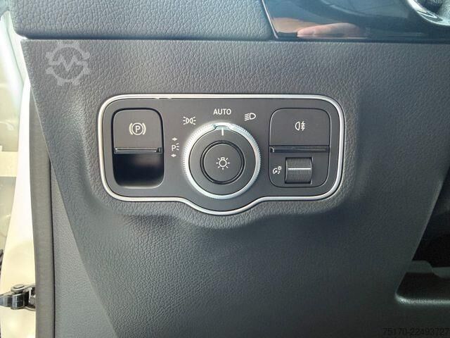 Piattaforma di carico Mercedes-Benz EQA 300 4M Progressive+Ambiente+RFK+19AMG+TotW