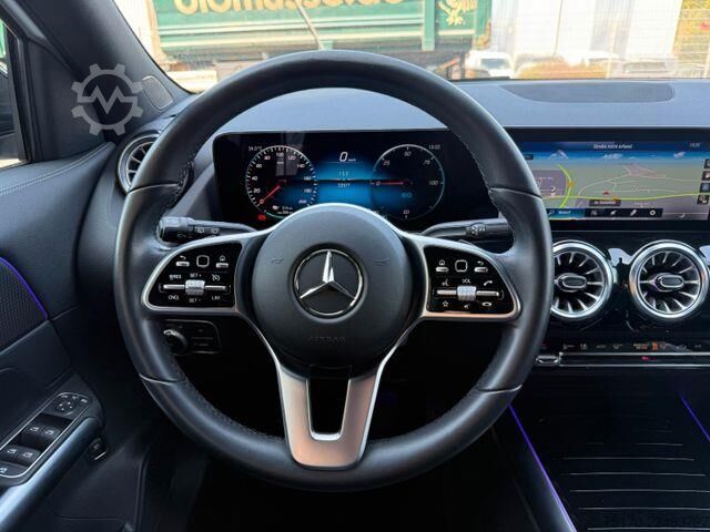 Piattaforma di carico Mercedes-Benz EQA 300 4M Progressive+Ambiente+RFK+19AMG+TotW