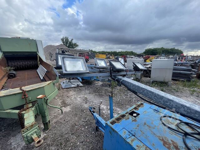 Trailer-Mounted Lighting Tower HENRY COOCH & SON Skylite 10w