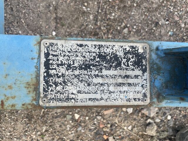 Trailer-Mounted Lighting Tower HENRY COOCH & SON Skylite 10w