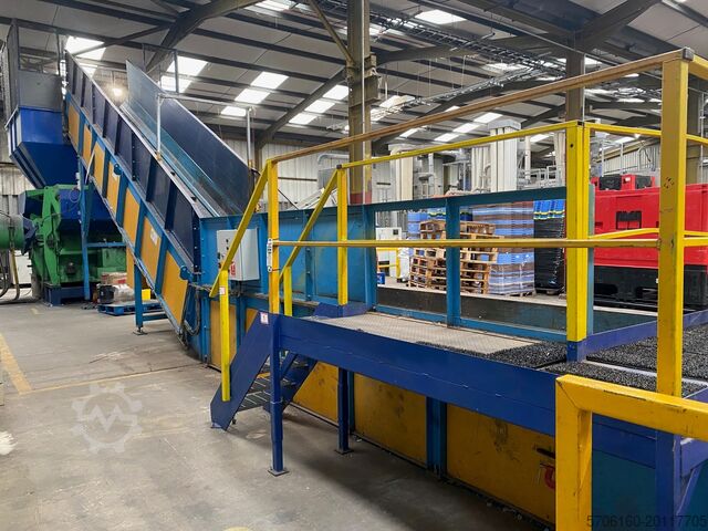 Volledige shredder- en granulatie-lijn Vecoplan / Zerma AZ 2500 ECO Drive. 247KW