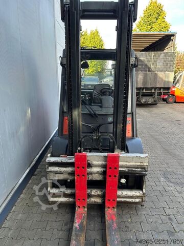 Empilhadeira diesel Linde H50D-01