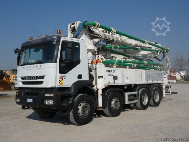φορτηγό αντλίας σκυροδέματος Iveco TRAKKER 450