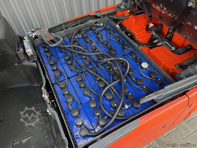 Elektrische vorkheftruck met 4 wielen Linde E16P-02