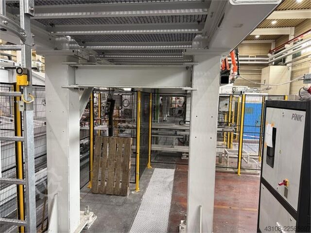 Robotportal rendszer 5 robottal KUKA KR 16 R2010-2