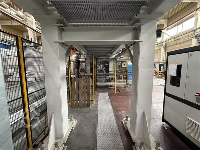 Robotportal rendszer 5 robottal KUKA KR 16 R2010-2