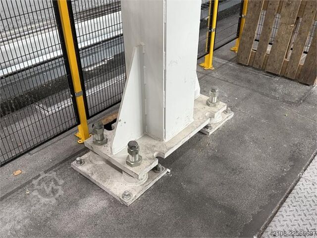 Robotportal rendszer 5 robottal KUKA KR 16 R2010-2