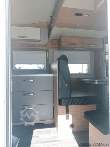 Halvintegrerad husbil 2024 Ford Transit Weinsberg Carasuite | Automatico | 5 posti letto