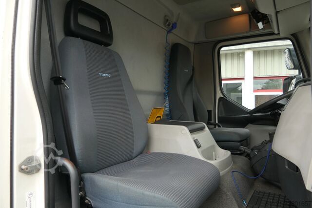 Transporte refrigerado/congelado Volvo FL 240 | Carrier SUPRA 950Mt / Bi-temp | 3 Comp...