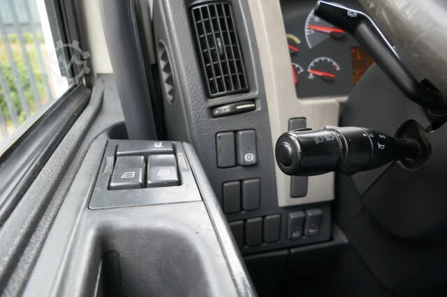 Transporte refrigerado/congelado Volvo FL 240 | Carrier SUPRA 950Mt / Bi-temp | 3 Comp...
