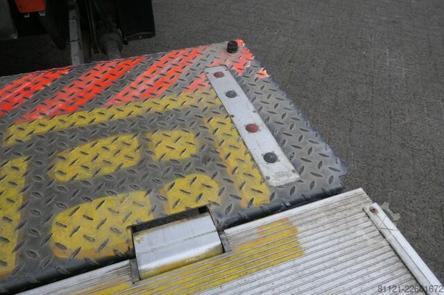 Gekoeld/bevroren transport Volvo FL 240 | Carrier SUPRA 950Mt / Bi-temp | 3 Comp...