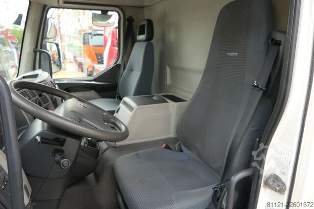 Gekoeld/bevroren transport Volvo FL 240 | Carrier SUPRA 950Mt / Bi-temp | 3 Comp...