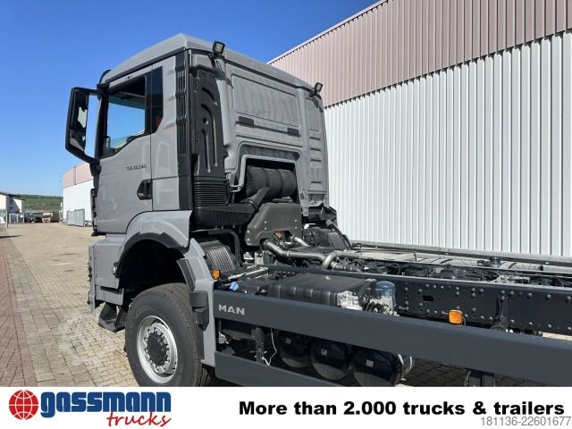 Šasija kamiona MAN TGS 33.540 6x6 BB CH, Intarder