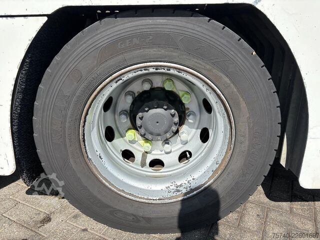 Furgón portacoches Volvo FH 500 + HYDRAULISCHE PLATEAUS + LIER + REMOTE ...