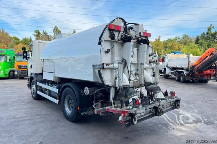 Varredora de rua SCANIA P94 4x2 Frimokar Hydrostaat