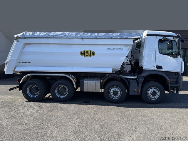Sklápěč Mercedes-Benz 4145K