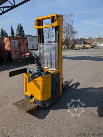 Stivuitor manual Jungheinrich EJC