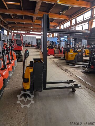 Stivuitor manual Jungheinrich EJD K18