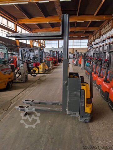 Stivuitor manual Jungheinrich EJD K18