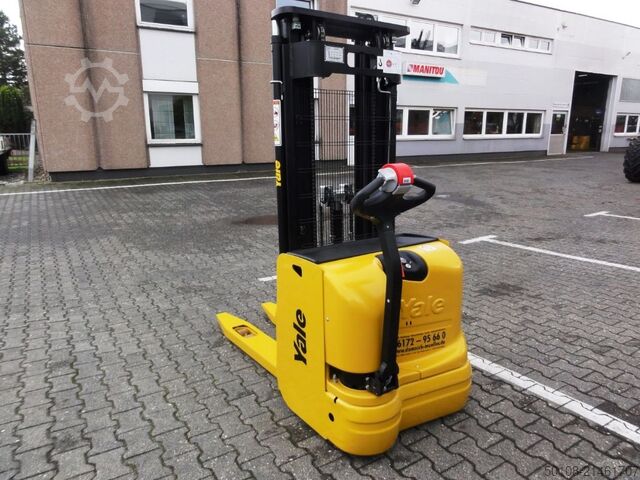 Wózek podnośnikowy ręczny Yale MS 14 IL