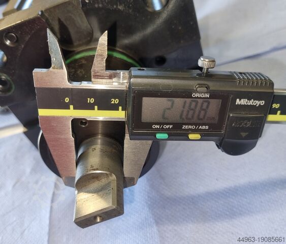 CNC Dreh-Fräszentrum MORI SEIKI / SAUTER Werkzeughalter angetriebene Werkzeuge