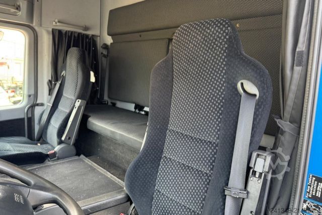 Kutu kamyonu MERCEDES-BENZ Actros 1832 4x2 Isotherm