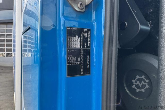 Kutu kamyonu MERCEDES-BENZ Actros 1832 4x2 Isotherm