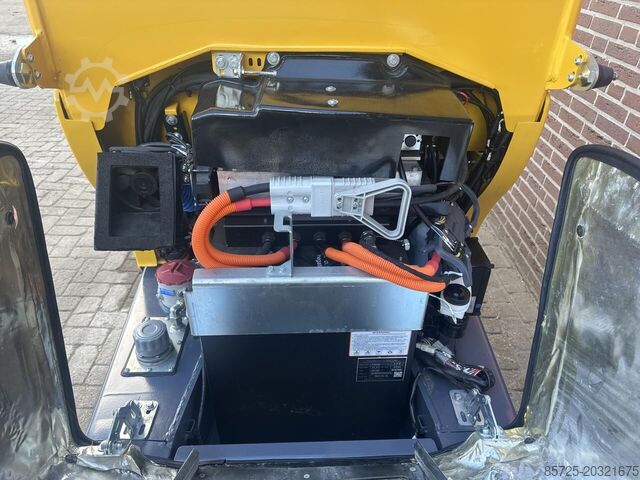 Nakladač Eurotrac W11 EC