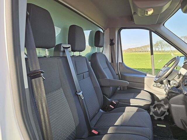 Resväska FORD TRANSIT 2.0 Bakwagen Laadklep!