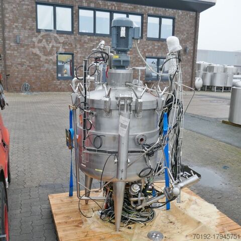 300 liter verwarmbaar/koelbaar drukvat gemaakt van V4A met schijfroerder  
