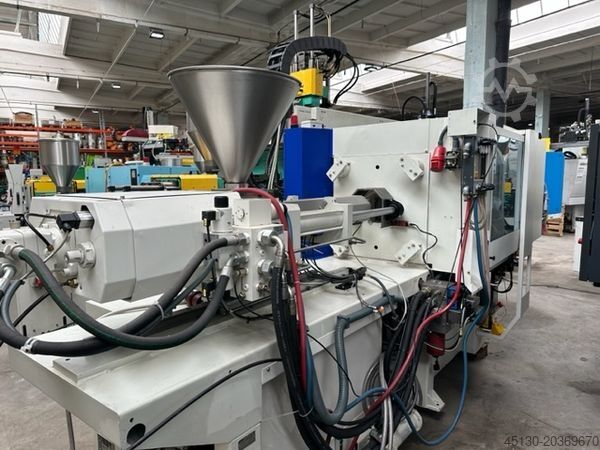 Injection molding machine Wittmann Battenfeld TM 100/525