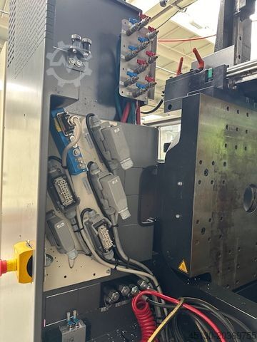 Spuitgietmachine Engel Victory 330H/200V/140 combi Ecodrive