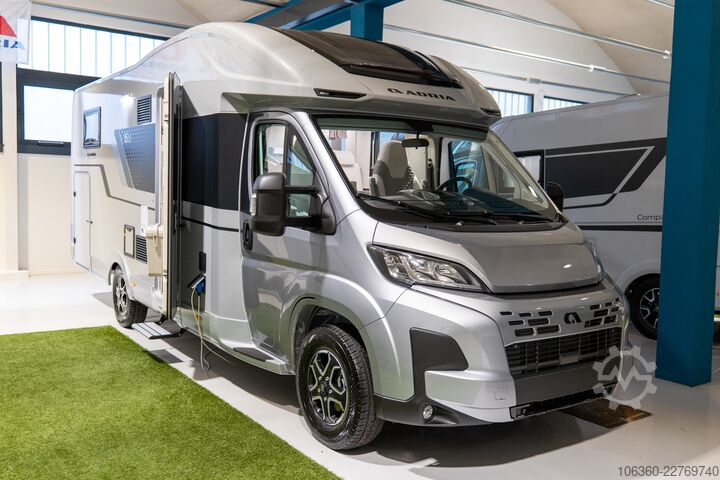 ADRIA MATRIX 670 SL - 60Y SEMI-INTEGRAL NIEUW ADRIA MATRIX 670 SL - 60Y