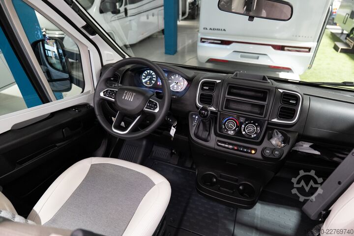 ADRIA MATRIX 670 SL - 60Y SEMI-INTEGRAL NIEUW ADRIA MATRIX 670 SL - 60Y