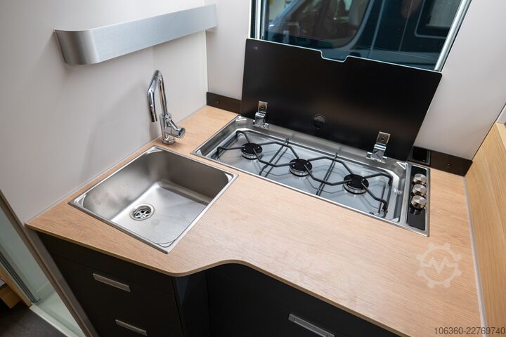 ADRIA MATRIX 670 SL - 60Y SEMI-INTEGRAL NIEUW ADRIA MATRIX 670 SL - 60Y