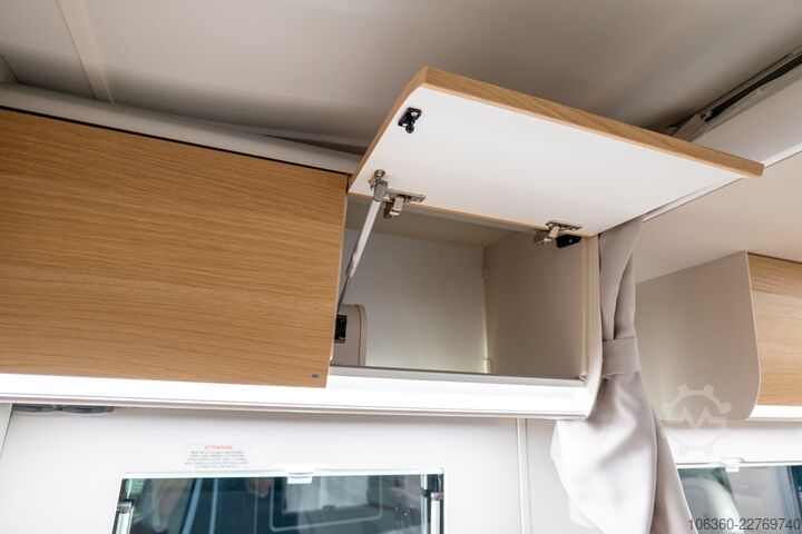 ADRIA MATRIX 670 SL - 60Y SEMI-INTEGRAL NIEUW ADRIA MATRIX 670 SL - 60Y