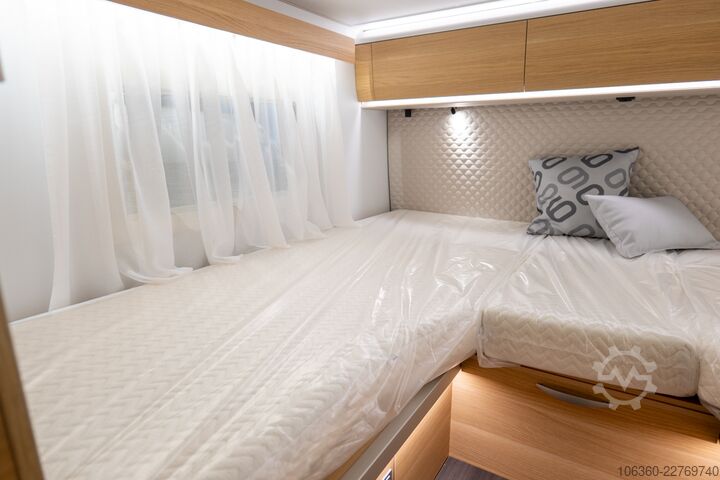 ADRIA MATRIX 670 SL - 60Y SEMI-INTEGRAL NIEUW ADRIA MATRIX 670 SL - 60Y
