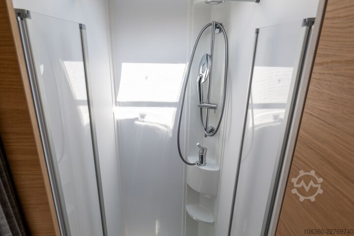 ADRIA MATRIX 670 SL - 60Y SEMI-INTEGRAL NIEUW ADRIA MATRIX 670 SL - 60Y